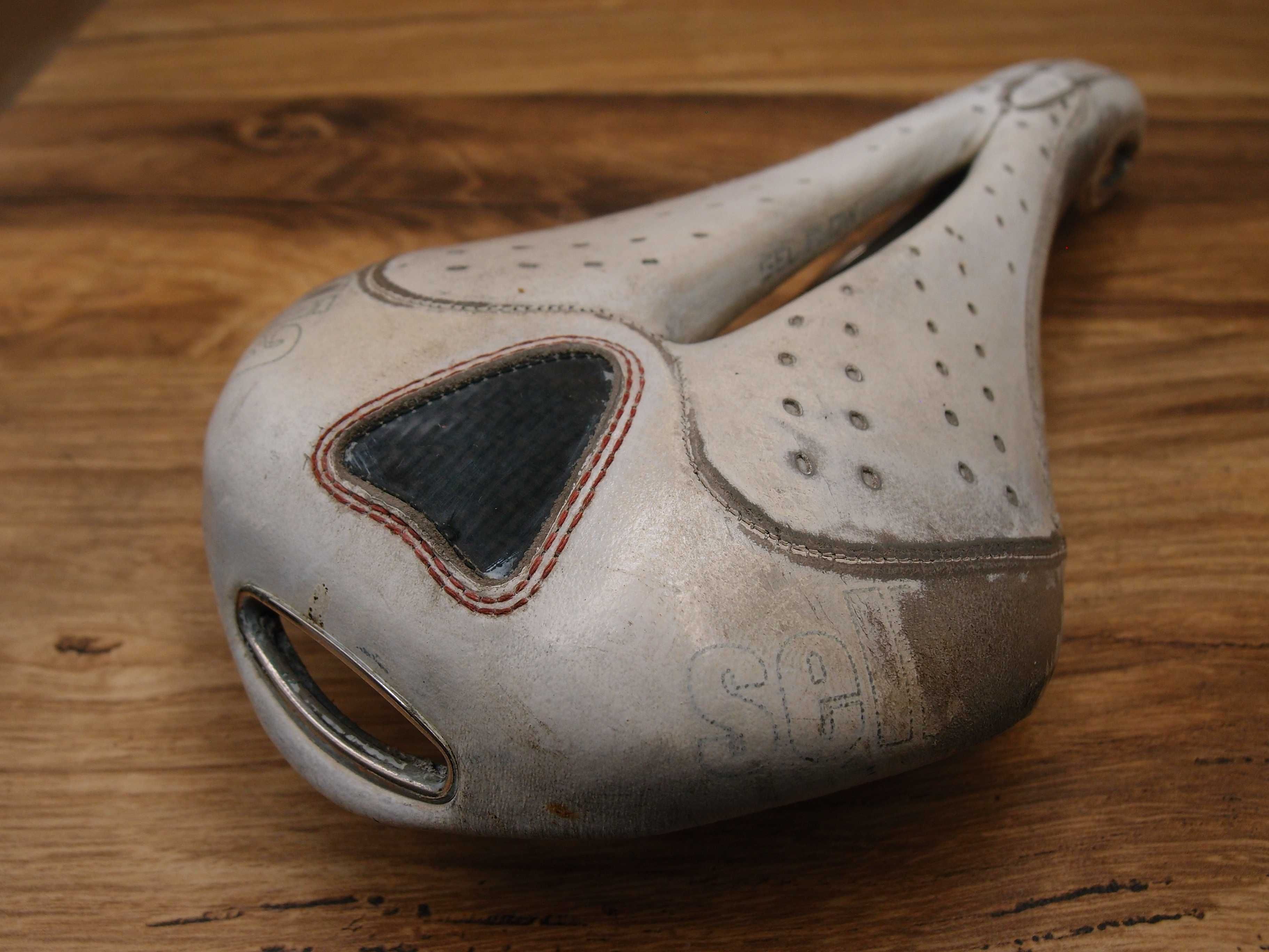 siodełko rowerowe z kanałem Selle Italia Flite szosowe vintage
