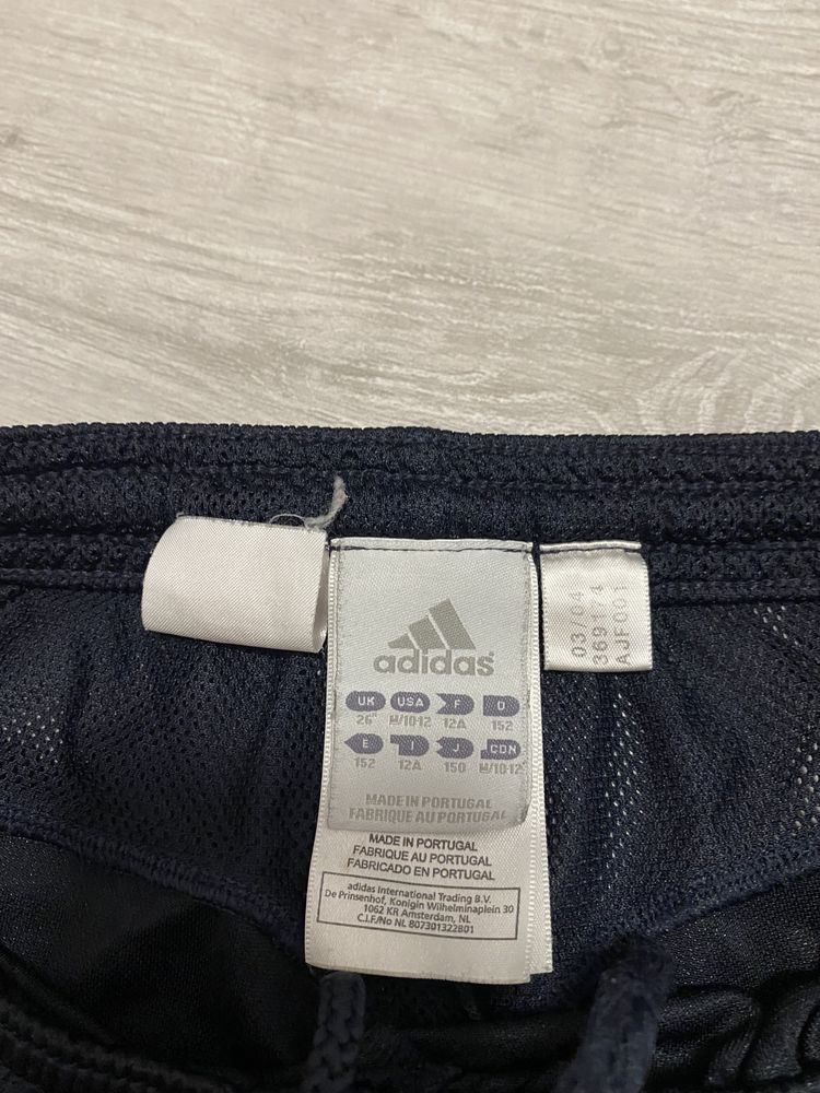 Spodenki adidas sportowe