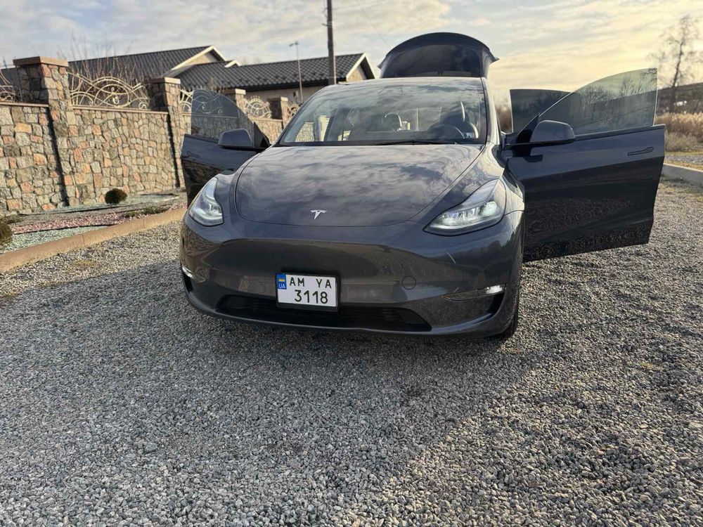 Tesla Model Y  Perfomance 2022