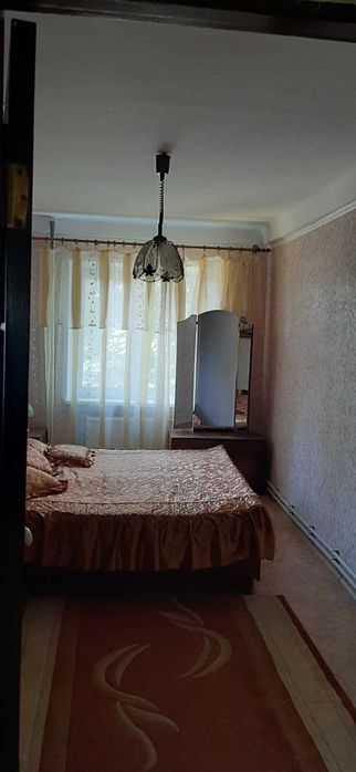 Сдам 4-х кімнатну квартиру в оренду