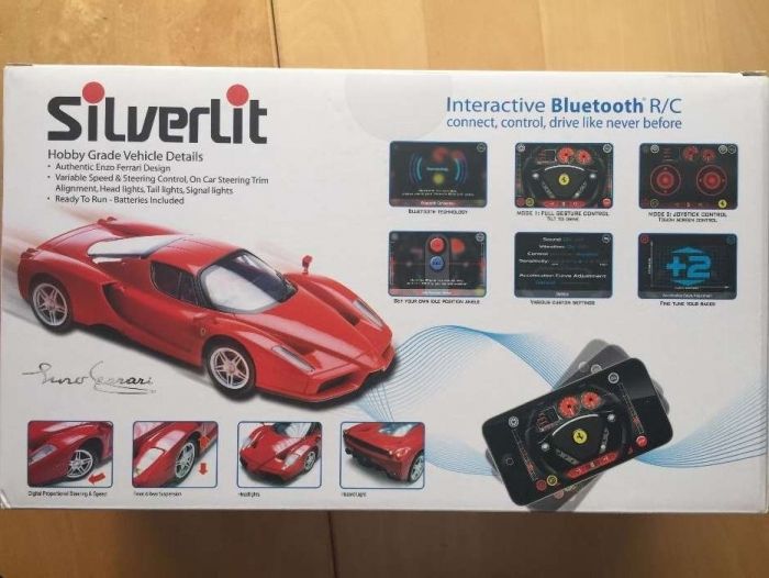 1:16 Ferrari R/C (zdalnie sterowany) iPhonem/iPadem/iPodem z Bluetooth