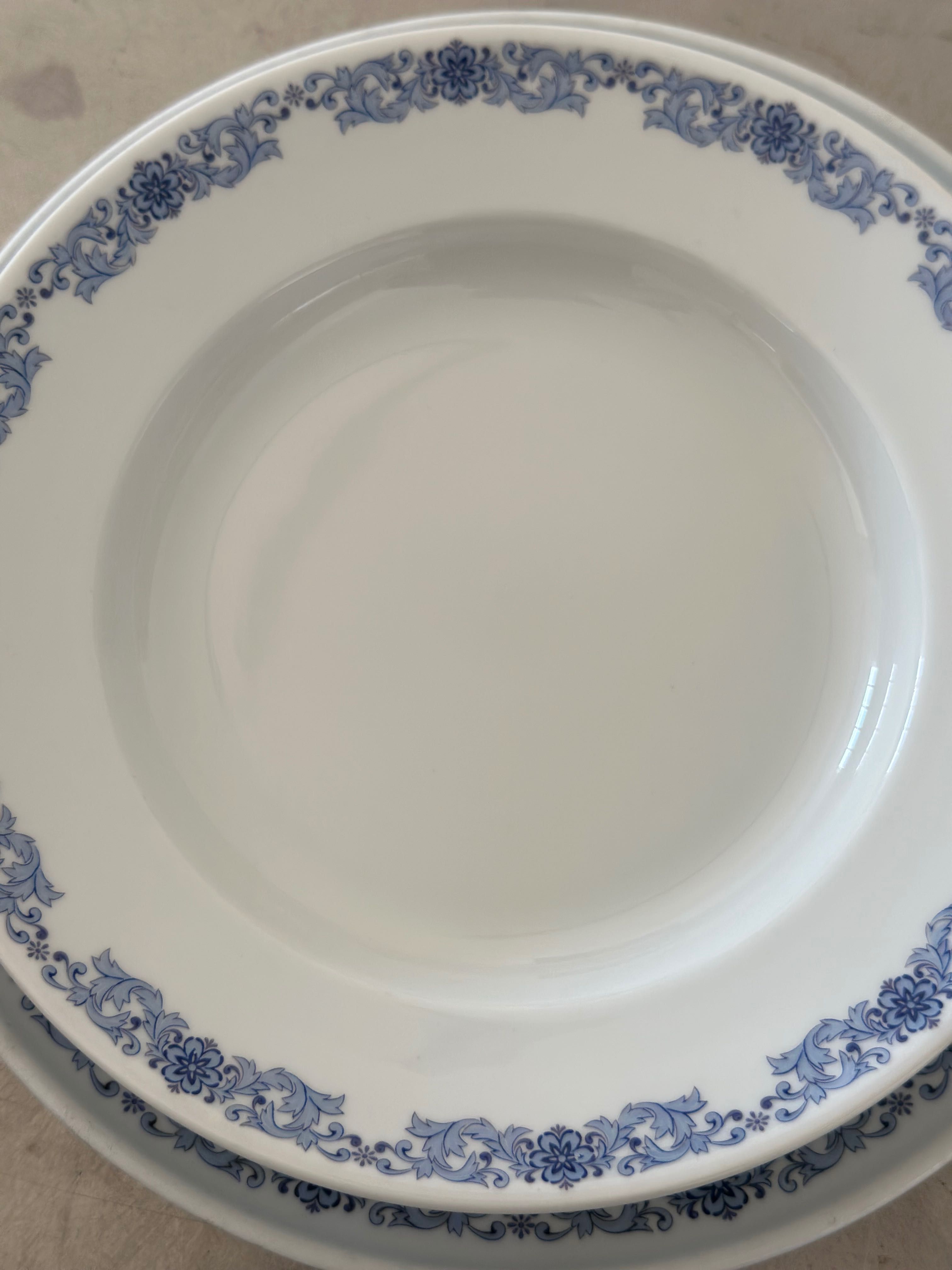 Pratos rasos e sopa