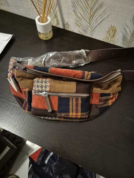 Mala-bolsa Nova, Parfois
