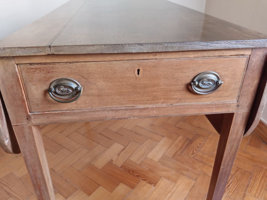 Mesa jantar Dona Maria, duas abas, duas gavetas