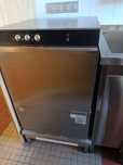 Професійна посудомийна машина GGM gastro GS 330e