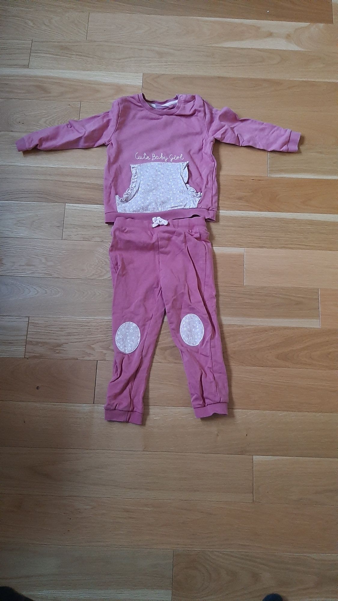 Różowy pudrowy róż komplet zestaw bluza i spodnie 98 rozmiar So Cute