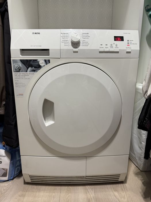 Сушильна машина aeg