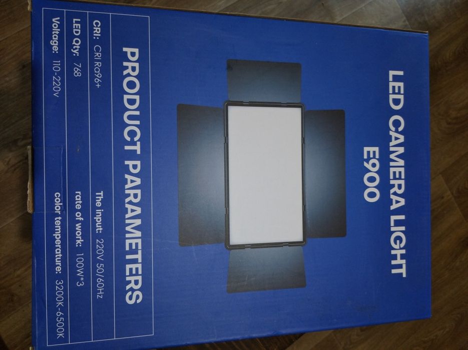 Відеосвітло Е 900