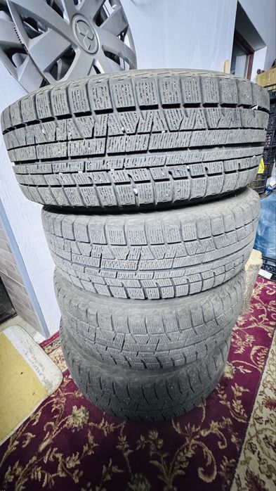 Продам зимнюю резину на дисках. 215/65 R16 98Q IG50