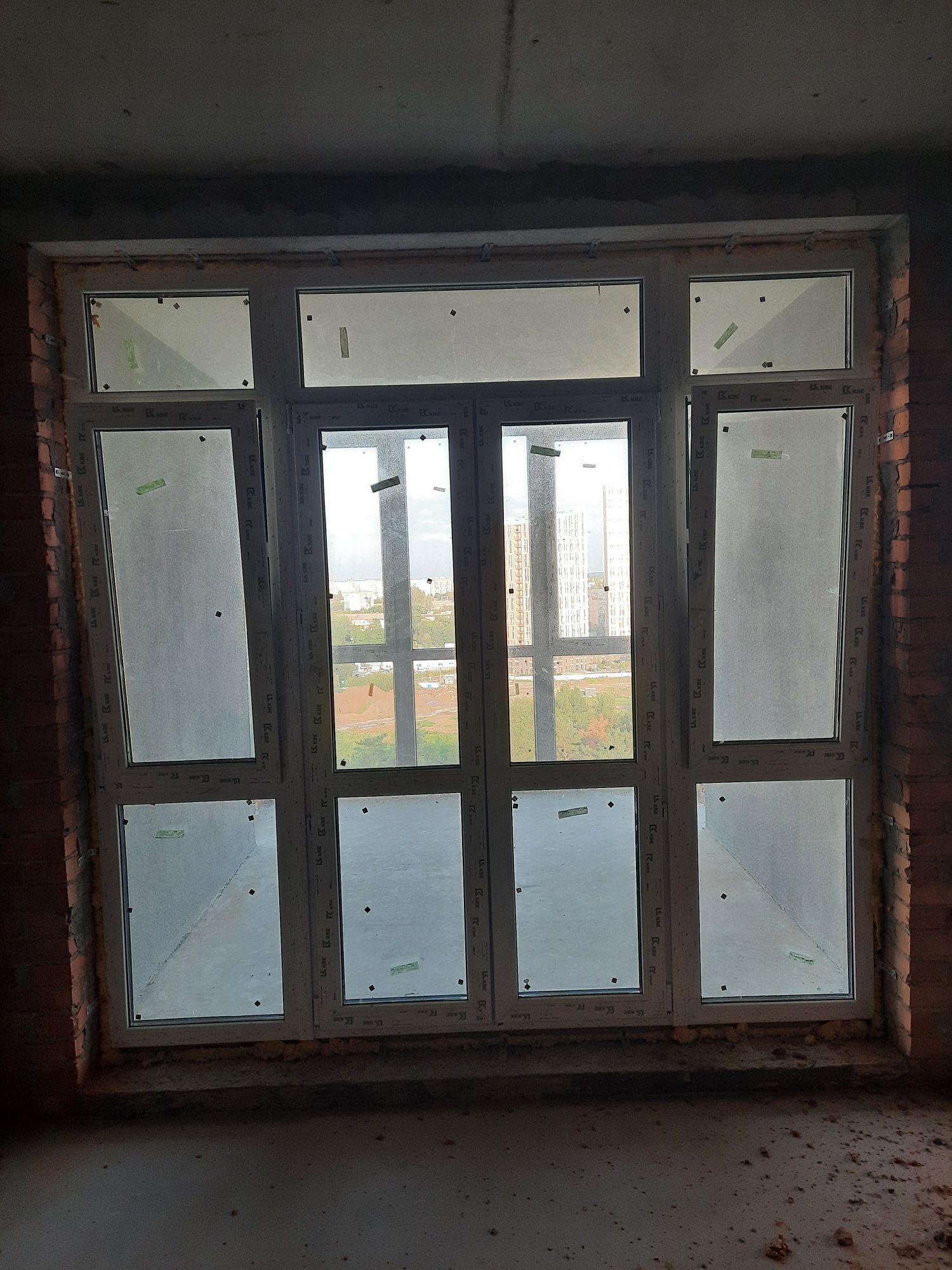 Продам великий балконний блок