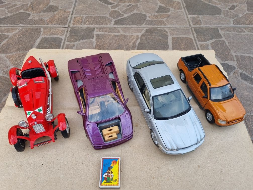 Набор модель автомобиля Alfa Romeo, Lamborghini, Jaguar 1:18