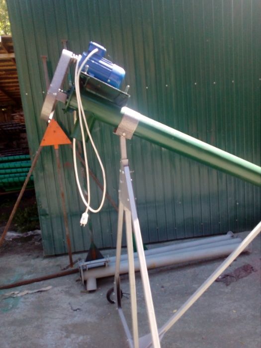 Шнековый погрузчик, конвейер, транспортер для зерна (зернопогрузчик).