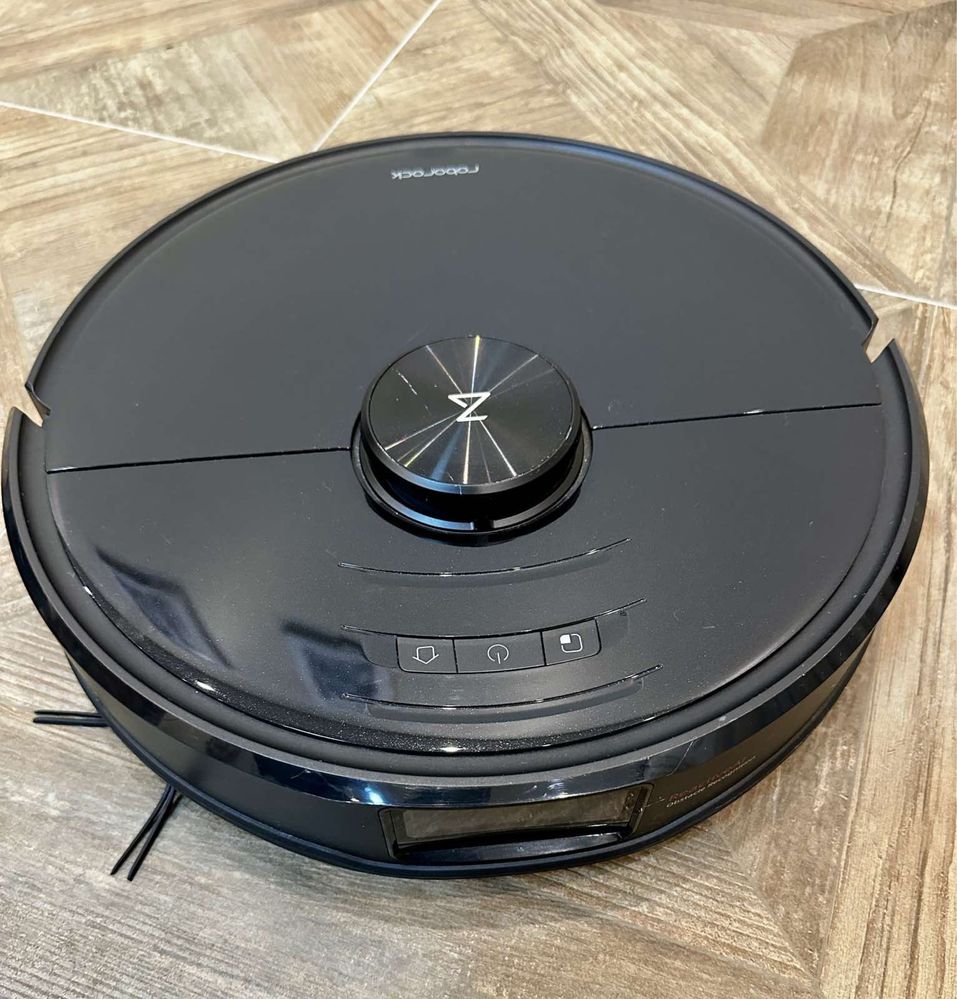 Roborock s6 MaxV Робот-пилосос з вологим прибиранням.