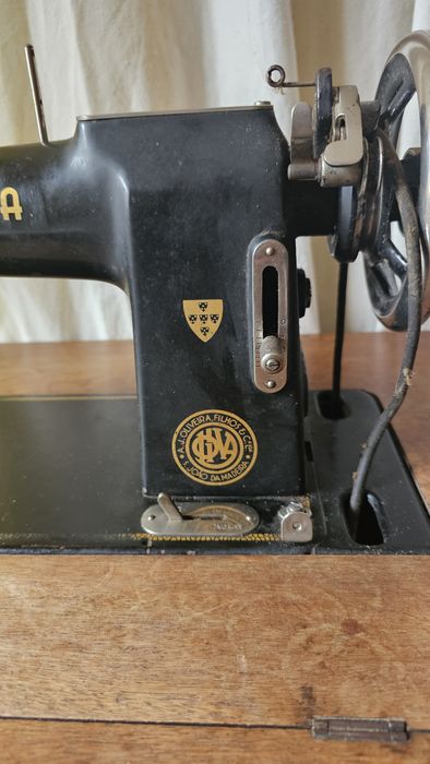Maquina de costura Olivia