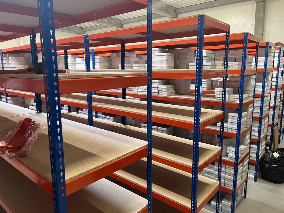 Regały Magazynowe Wysoka Jakość Mocne Trwałe Łatwy Montaż