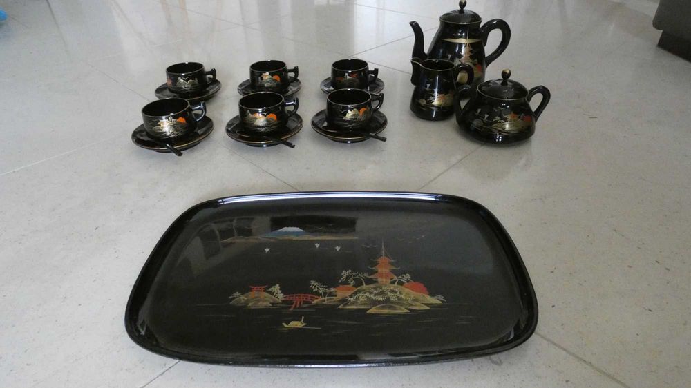 Louça japonesa feita de madeira