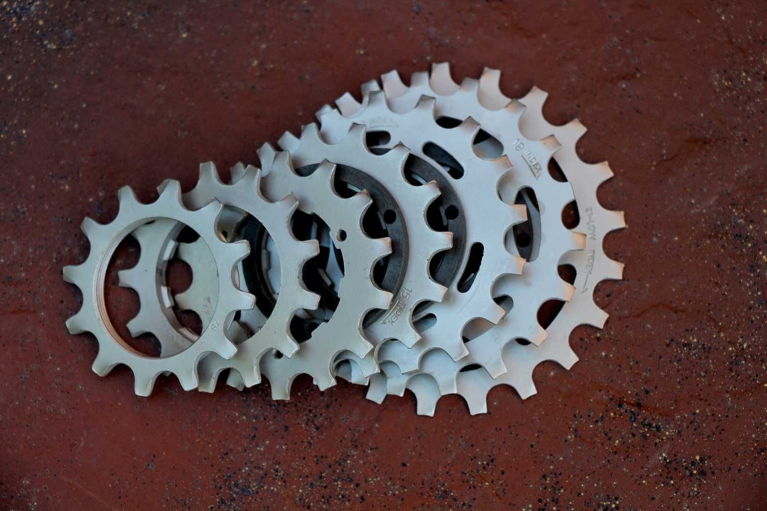 Shimano 600 Ultegra tricolor kaseta 7s UG 12/21 szosa nowa !!!
