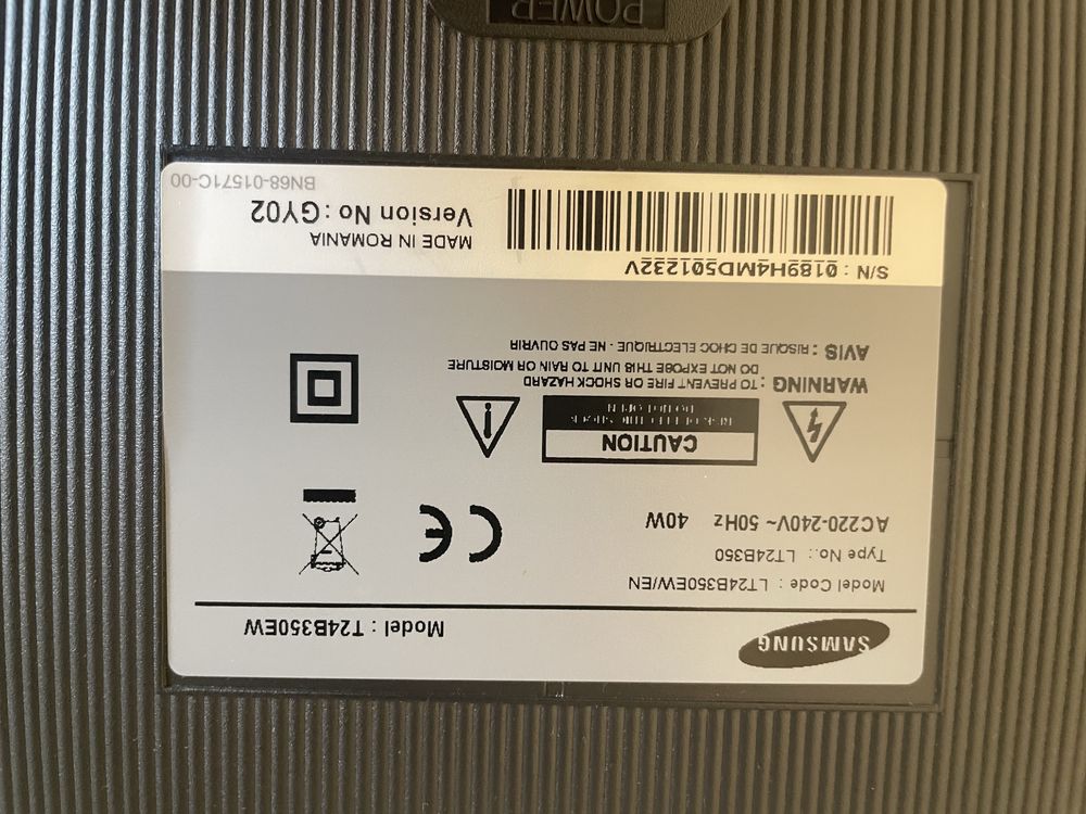 Monitor Samsung 24” na caixa
