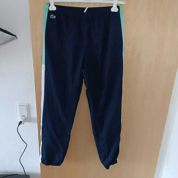 Спортивные штаны фирмы Lacoste размер 44-46