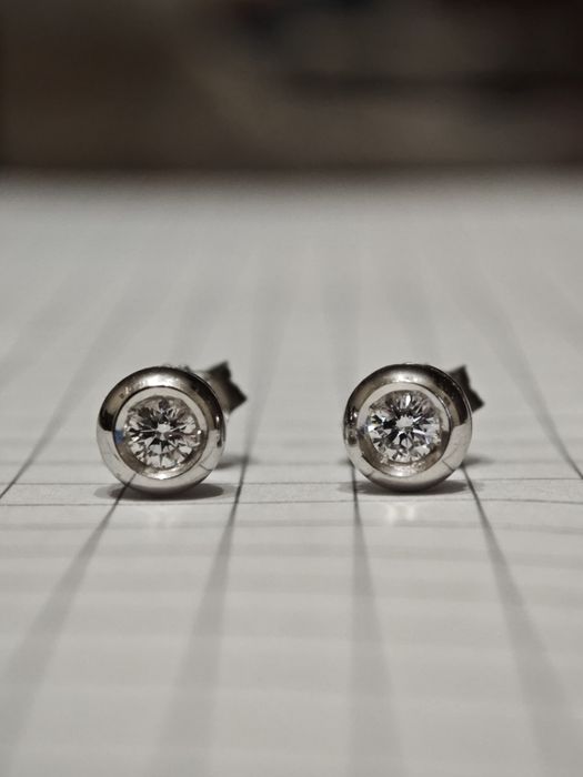 Золоті сережки, з діамантами 0.2 ct, 750 проба.