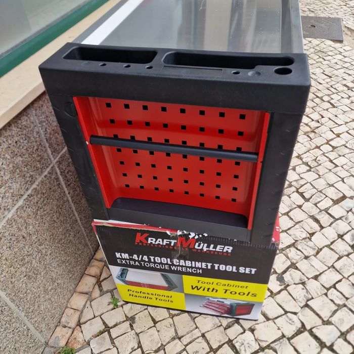 Carrinho com 4 gavetas cheias novo