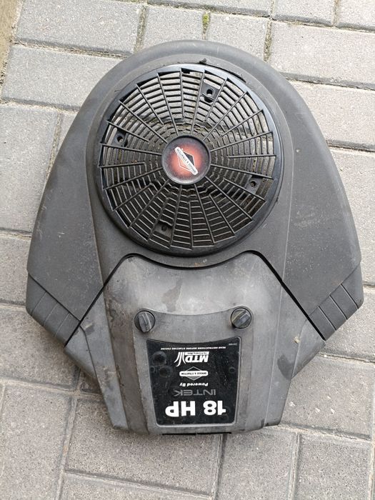 Obudowa do traktorek kosiarka silnik Briggs intek v-twin 18hp mtd