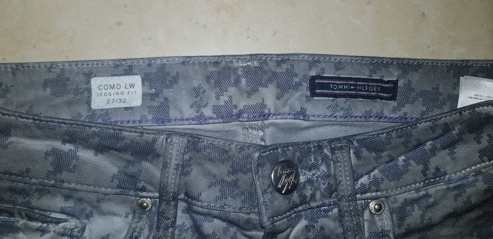 Tommy Hilfiger spodnie rozm 26/32 jak nowe