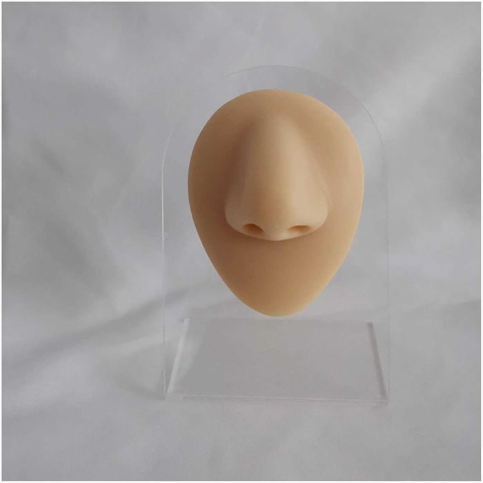 Model nosa 3D z silikonu do nauki, piercingu i akupunktury