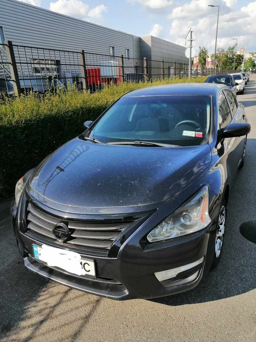 Нісан альтіма 2015