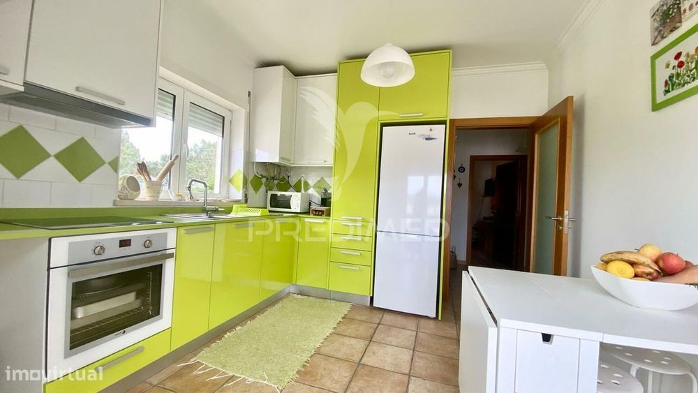 Apartamento T2 , com Garagem e Piscina em Salir do Porto