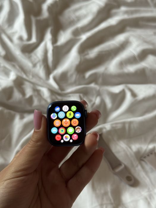 Apple Watch 7 (41mm)