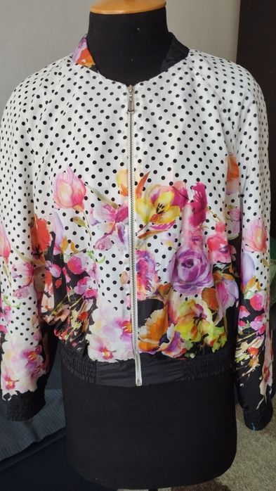 Вітровка жіноча з плащівки