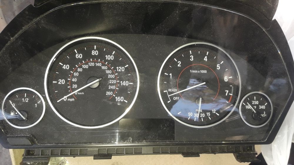 Табло приборов на BMW F 30