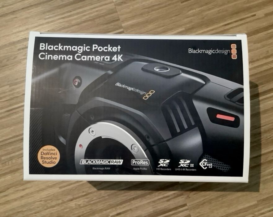 Blackmagic Pocket Cinema Camera 4K + klatka, używana, w pełni sprawna
