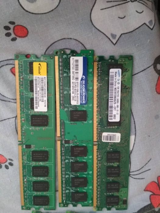 Kingston DDR2 512-4шт_Samsung ,Silicon power,Elixir по 1GB-3шт