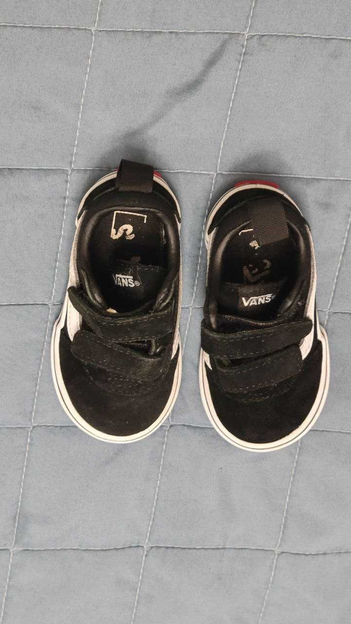 Стильні кеди vans