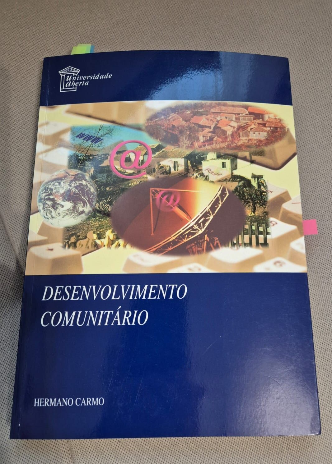Livro "Desenvolvimento Comunitário"