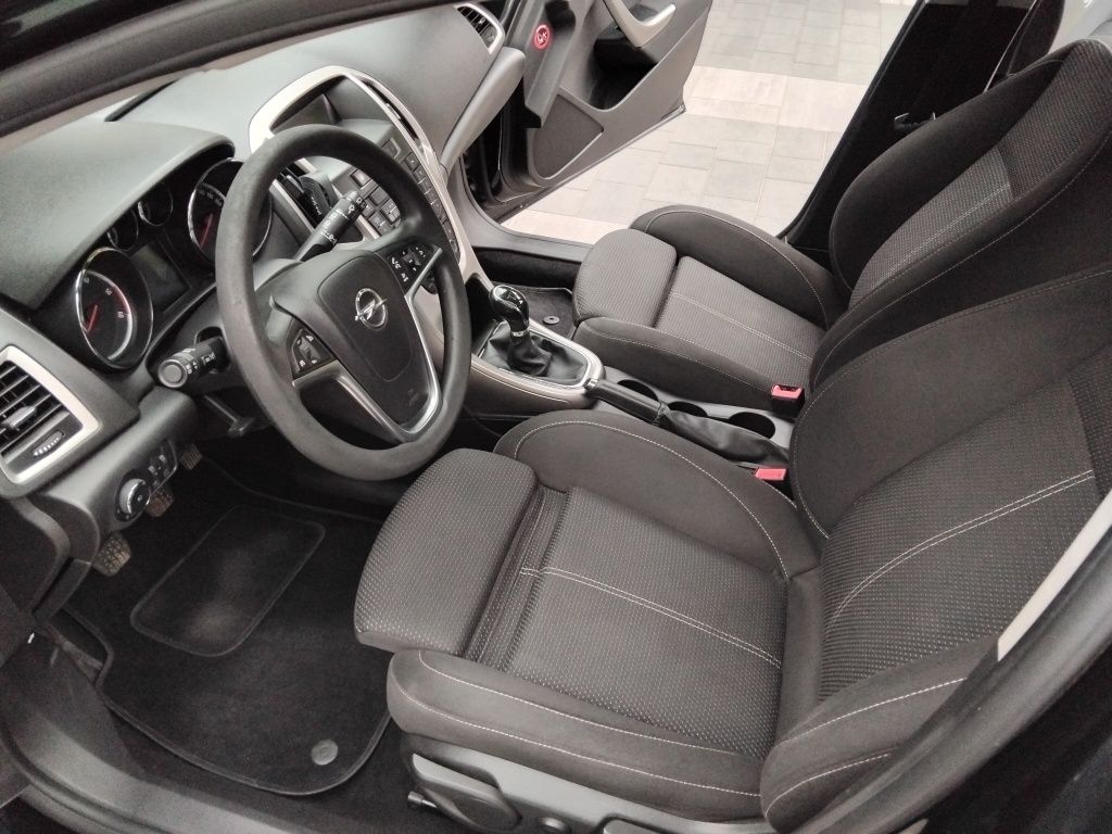 Sprzedam Opel Astra J 2010 1.7 CDTI