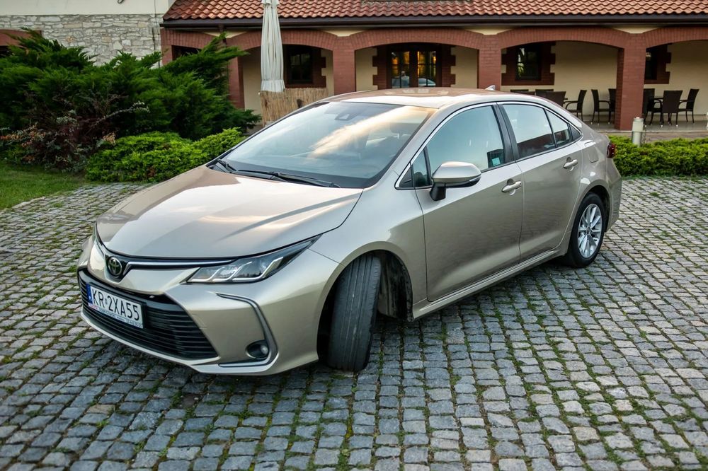 Toyota Corolla Toyota Corolla Sedan 1,6 Valvematic Dual WT+132 KM Faktura Vat