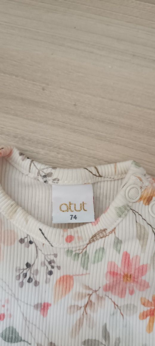 Sukienka na długi rękaw z tiulem 74