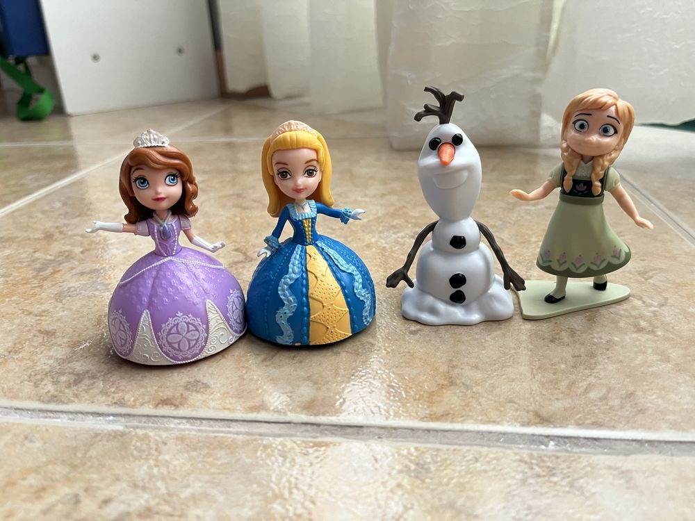 Bonecas da Disney - princesa Sofia e Irmã