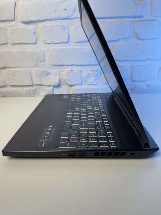 Predator 16' FHD+ 165hz, I7-13650HX, RTX 4060, 16/512