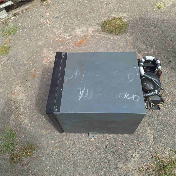 Автомобильный холодильник VOLVO 24v