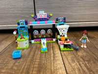Lego friends automaty w parku rozrywki