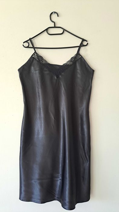 Czarna koszulka nocna z koronką  rozm 44/46/48