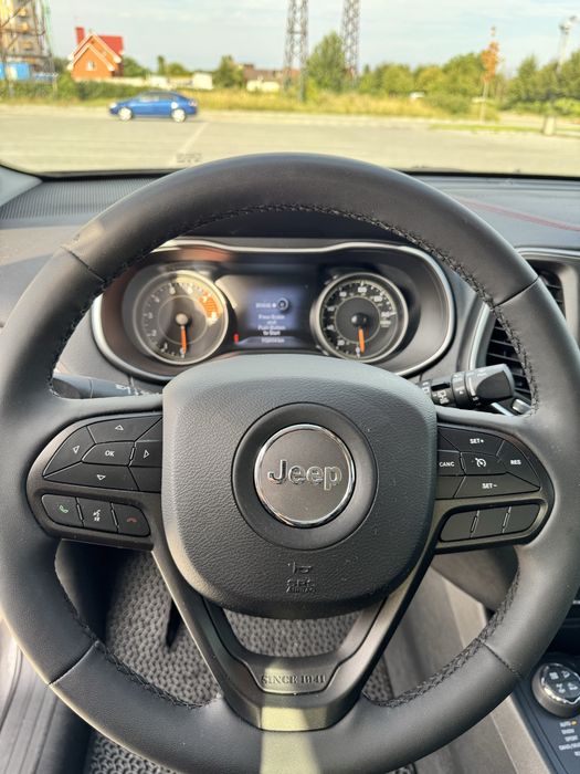 Jeep Cherokee Trailhawk 2021 року