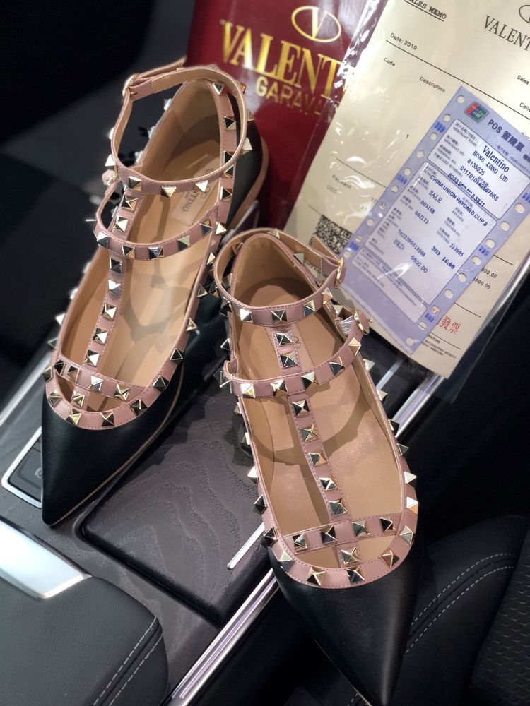 Лодочки туфли на весну чёрные Valentino