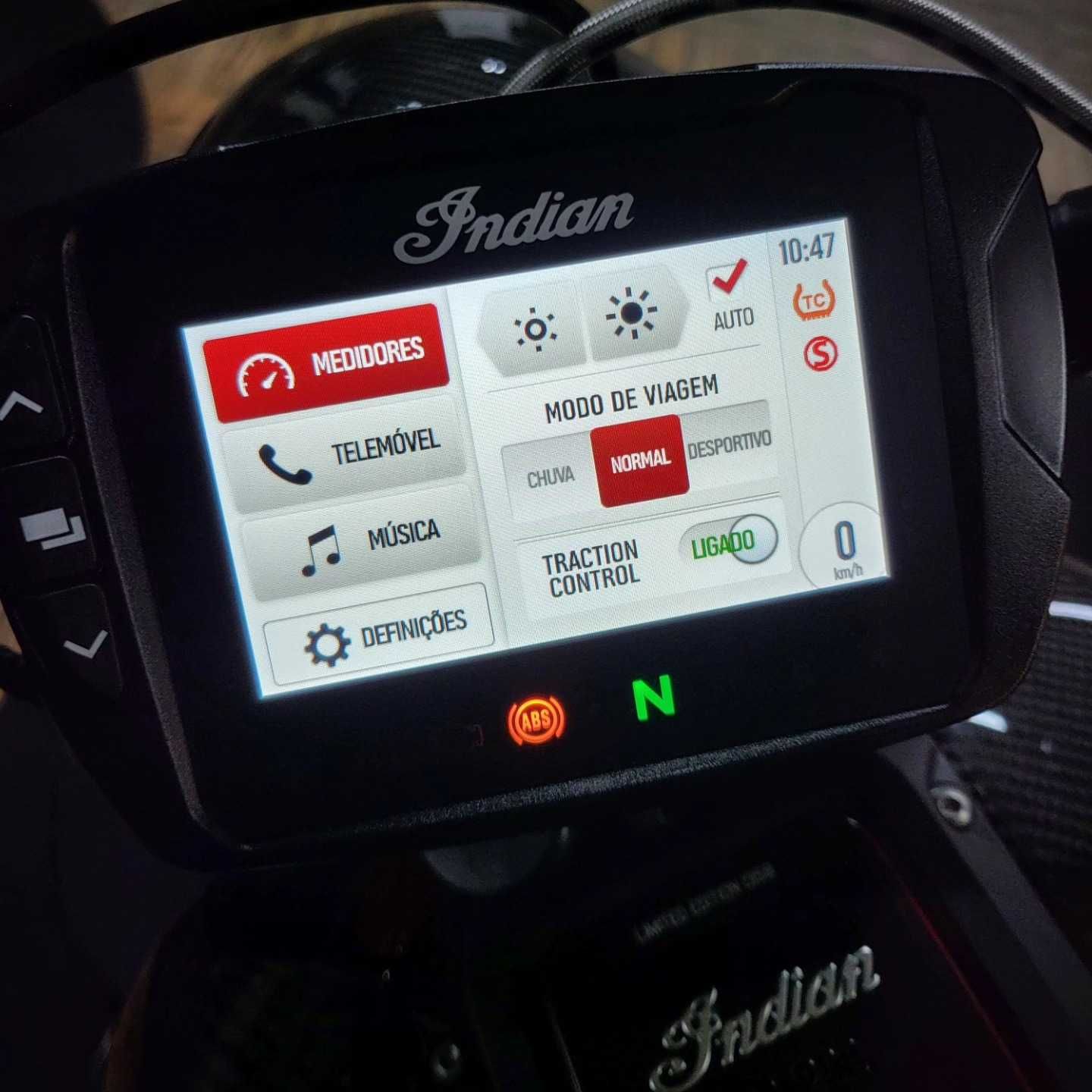 Indian FTR 1200 Carbon R