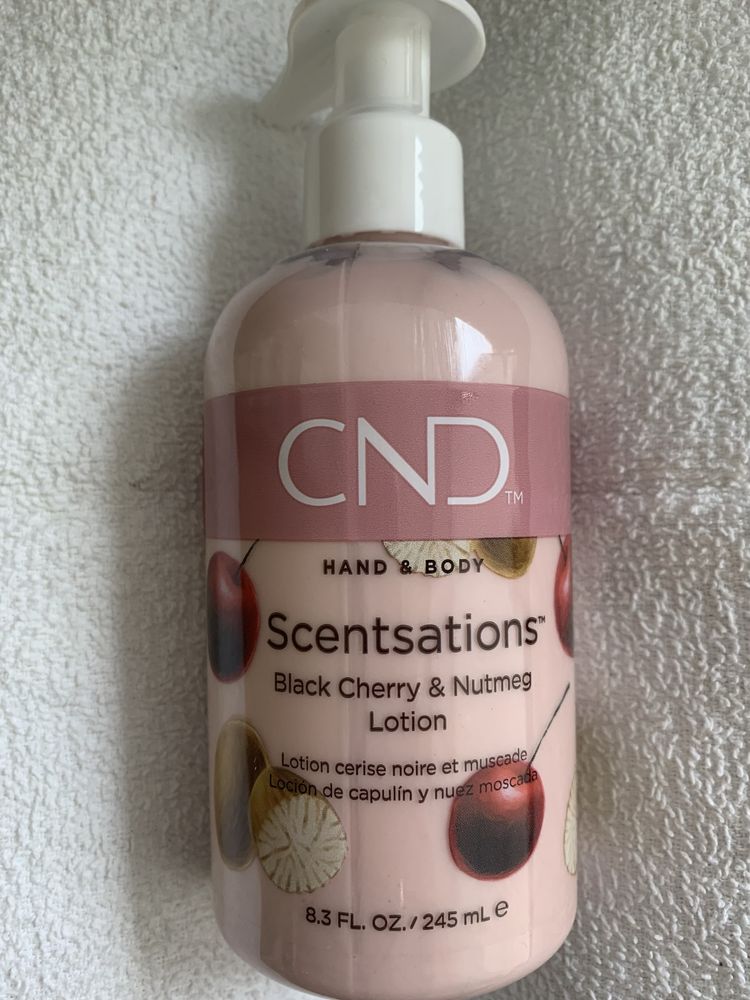 Balsam krem CND Scentsations wisnia i gałka muszkatołowa 245ml