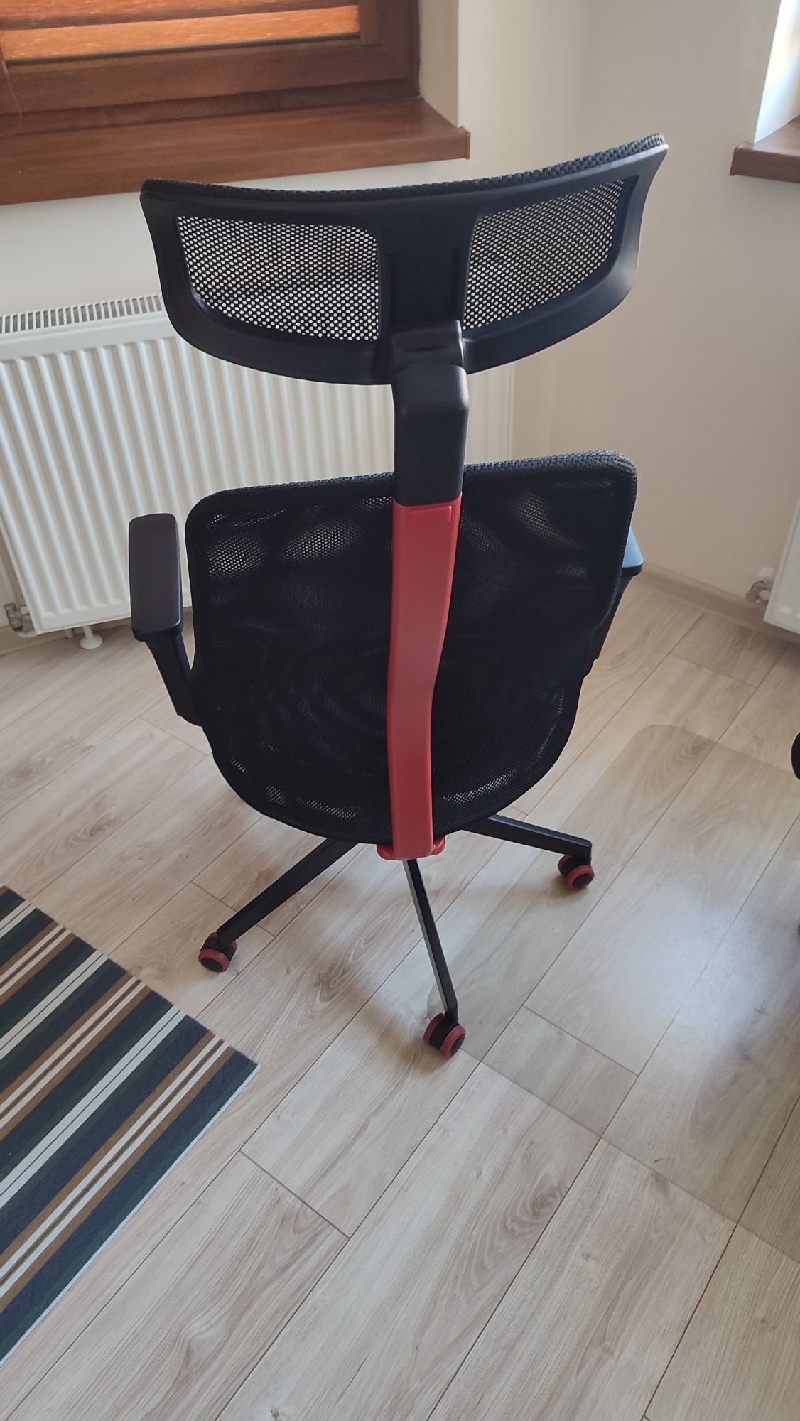 Ikea MATCHSPEL
Krzesło gamingowe